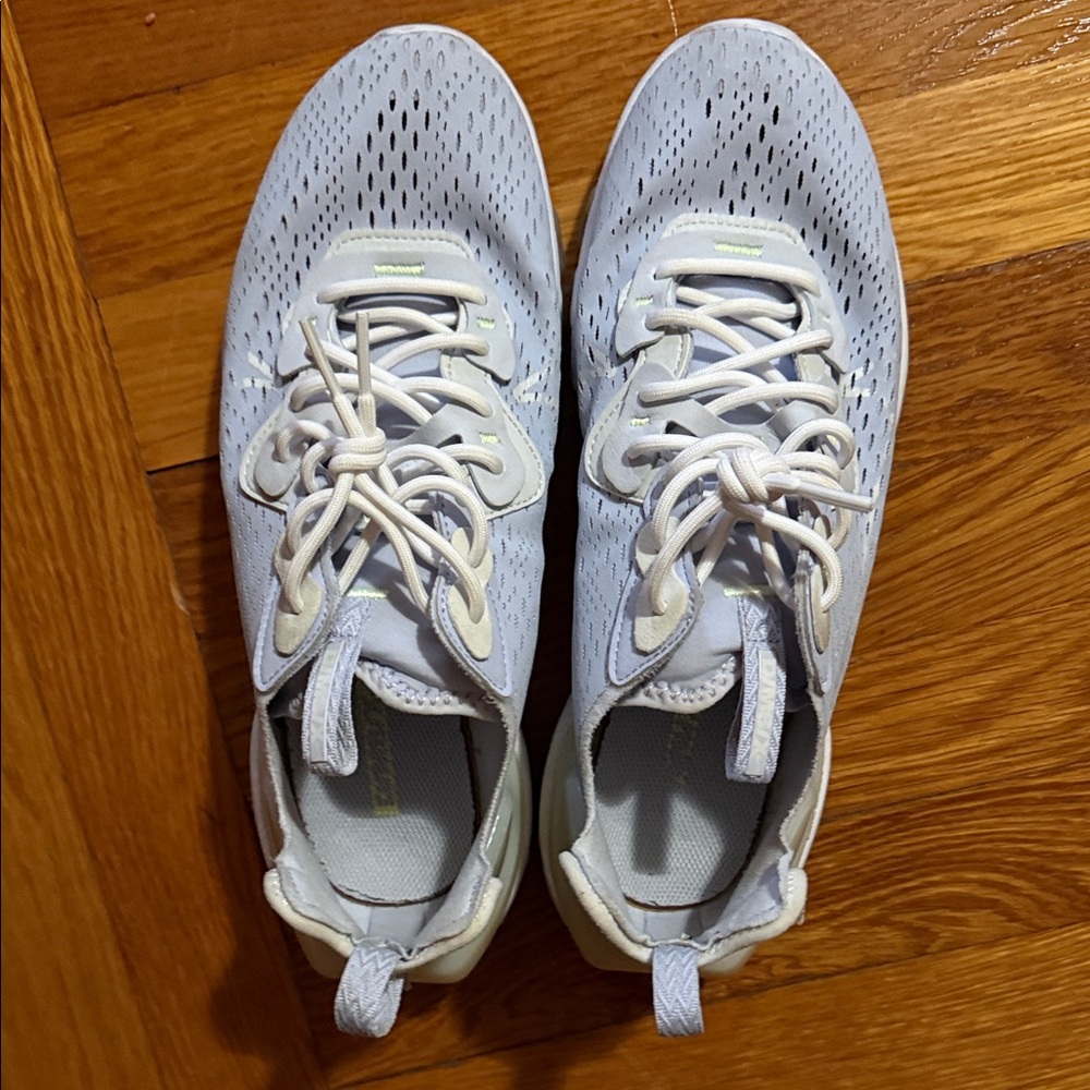 Nike Women's White and Light Gray Athletic Sneakers